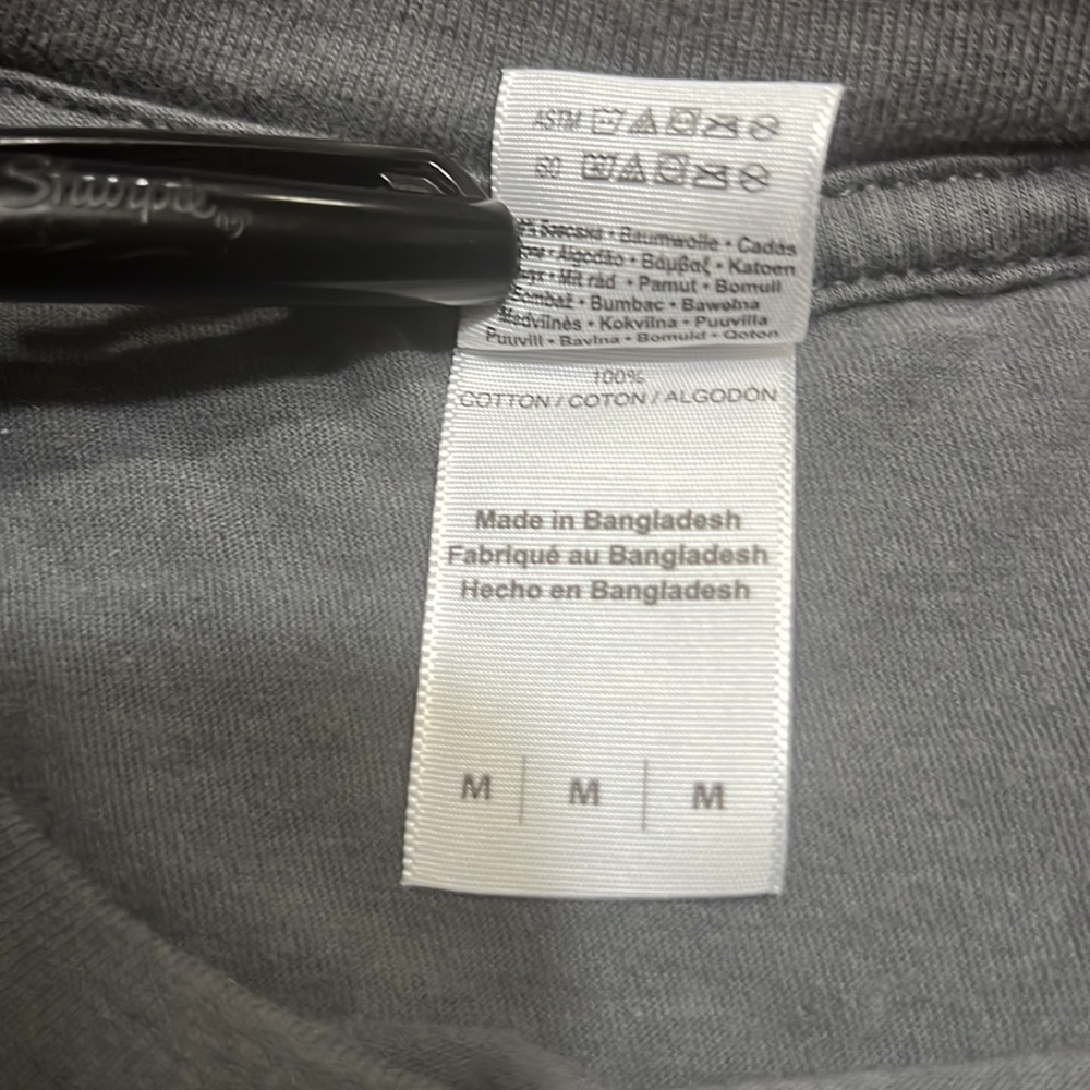 Chevy Trucks Logo T Shirt Gray and Cream Gildan NWOT Sz M - Picture 4 of 9
